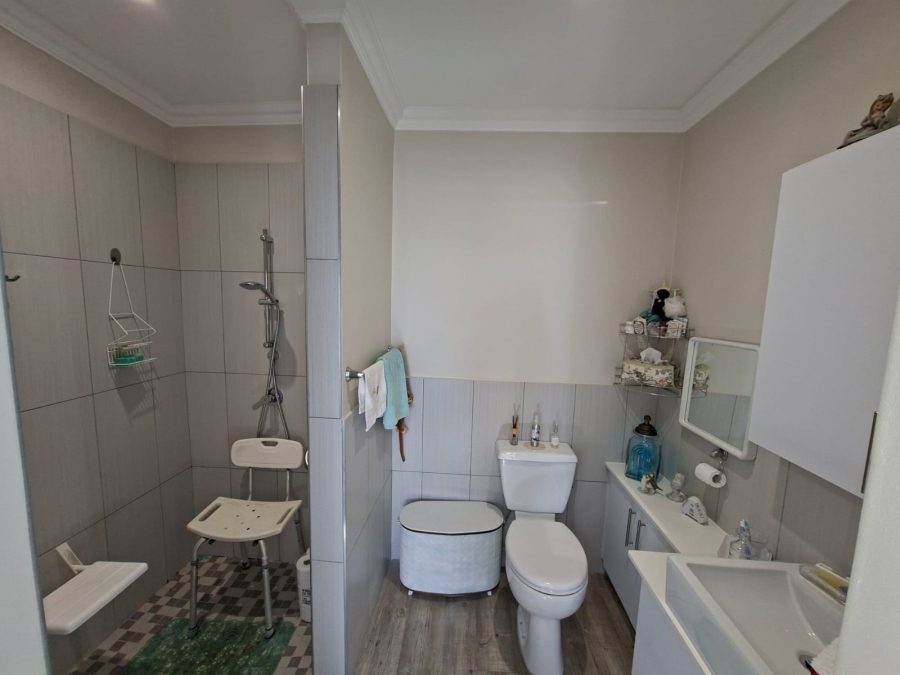 To Let 1 Bedroom Property for Rent in Zevenwacht Retirement Village Western Cape
